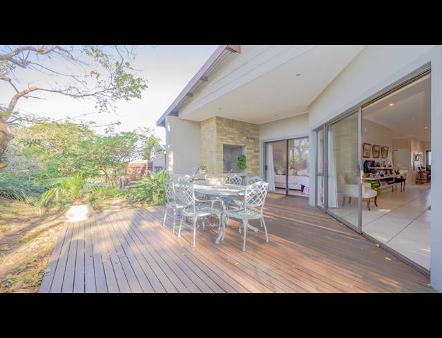 2 BEDROOM TOWNHOUSE FOR SALE IN BALLITO CENTRAL